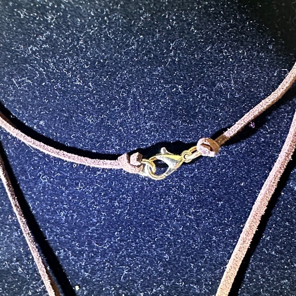 Vintage Gold and White Pendant Necklace - Picture 4 of 4